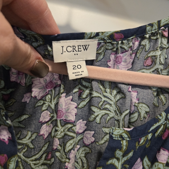 Floral Navy Dress - Picture 4 of 7